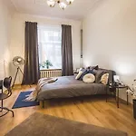4-bedroom - Gertrudes Street شقة