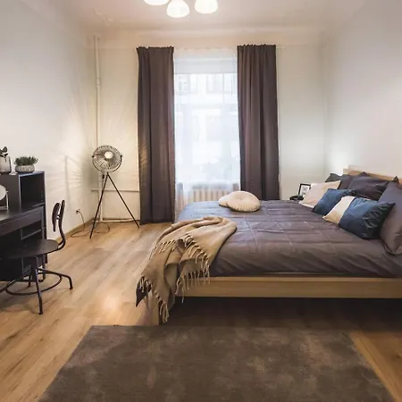 4-bedroom - Gertrudes Street *