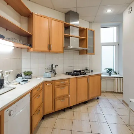 4-bedroom - Gertrudes Street *