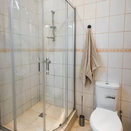 4-bedroom - Gertrudes Street *